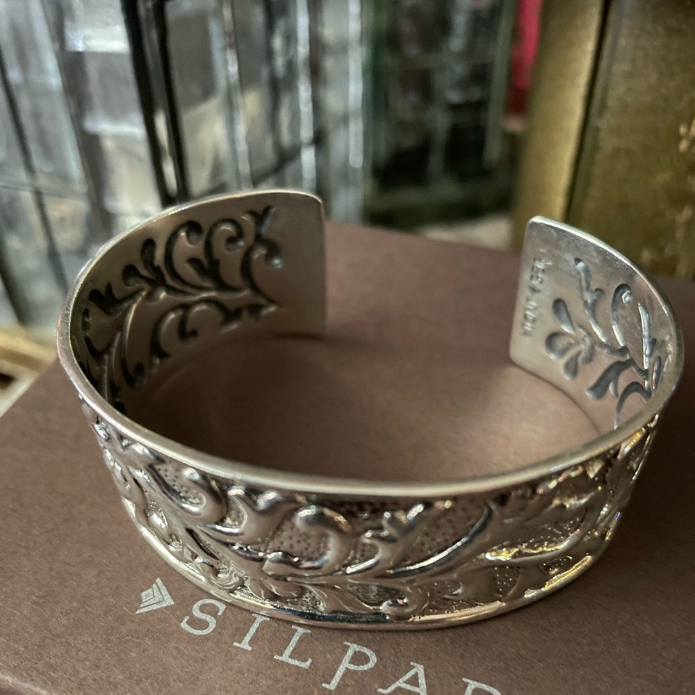 Silpada Sterling Silver Ahead of the Curve Cuff Bracelet B3080